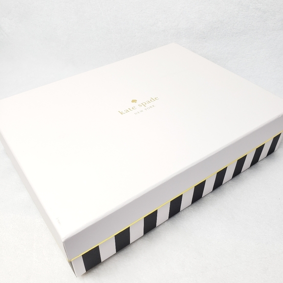 Kate Spade NY Gray Beanie and Glove Bow Boxed Set main image 5